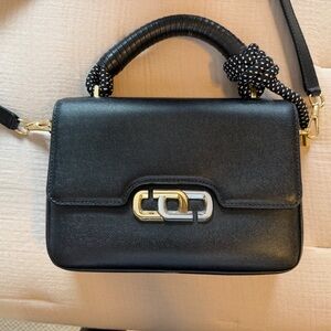 Marc Jacobs Crossbody- like new!